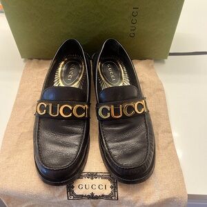 Gucci Cara Classic Logo Moccasin Loafers